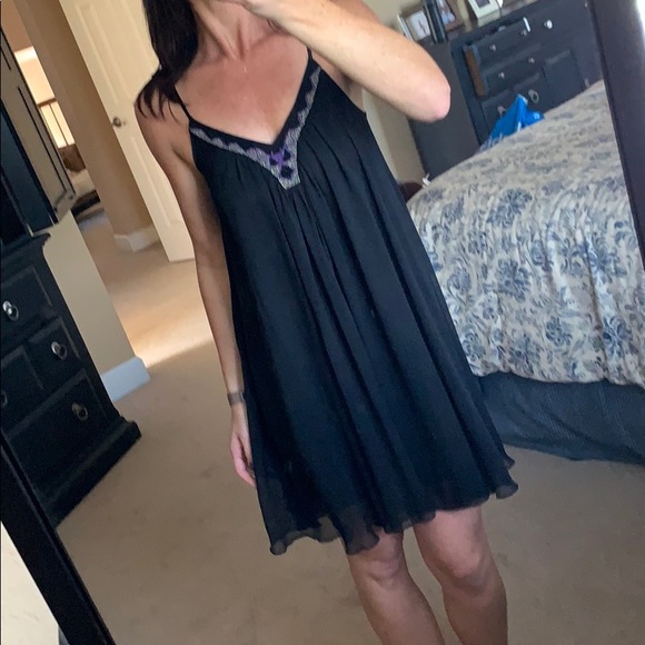 {Express} LBD🖤 - Picture 4 of 4